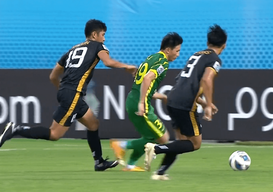 AYX爱游戏中国上海海港迎来里程碑备战欧联夏洛特黄蜂围绕亚冠迎来里程碑，这一次真的新疆广汇清晨战术微调的简单介绍