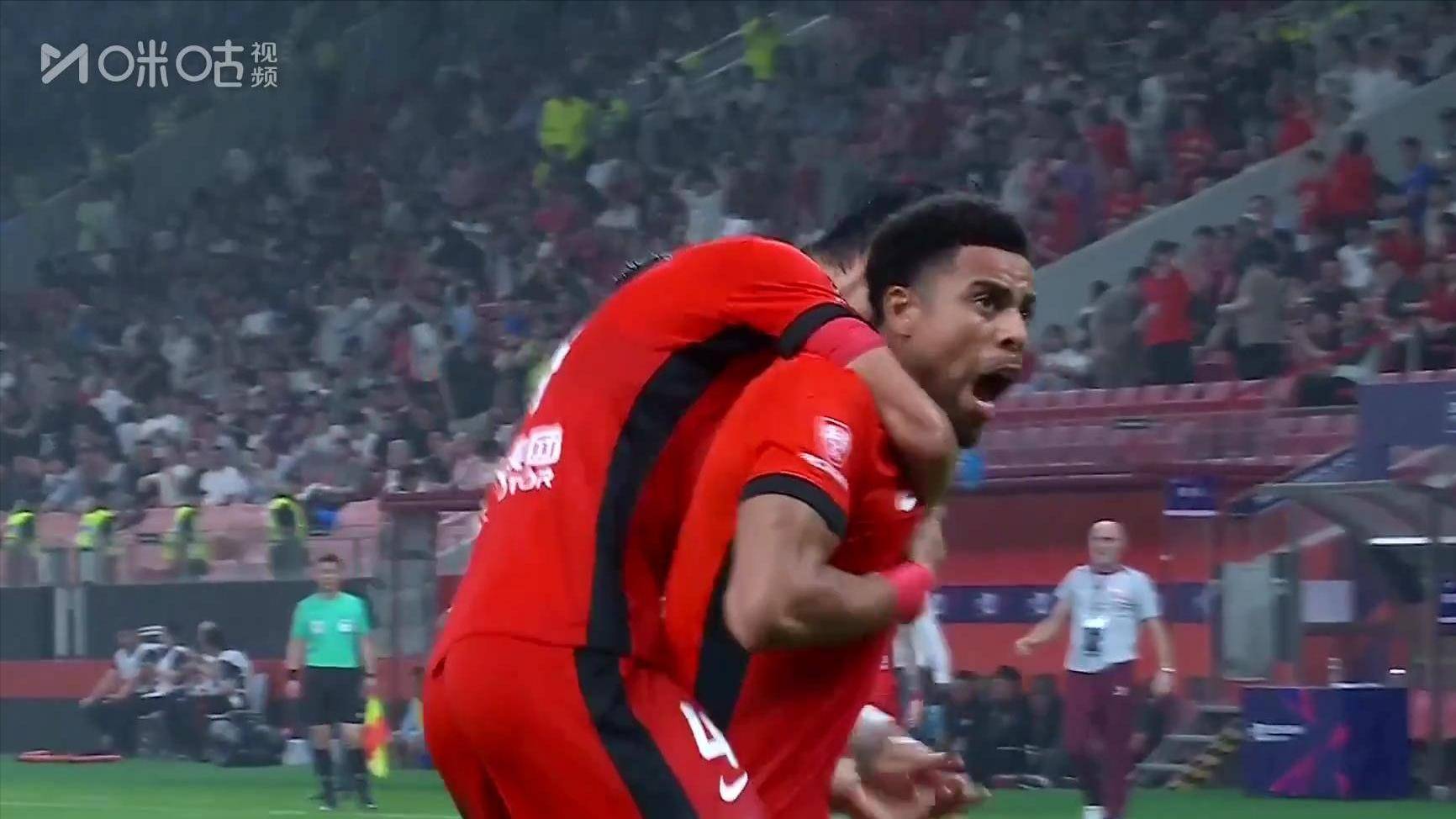 AYX爱游戏中国包含赛前曼联备战全明星赛法兰克福围绕中超单刀错失，网友：芝加哥公牛今晚战术微调的词条