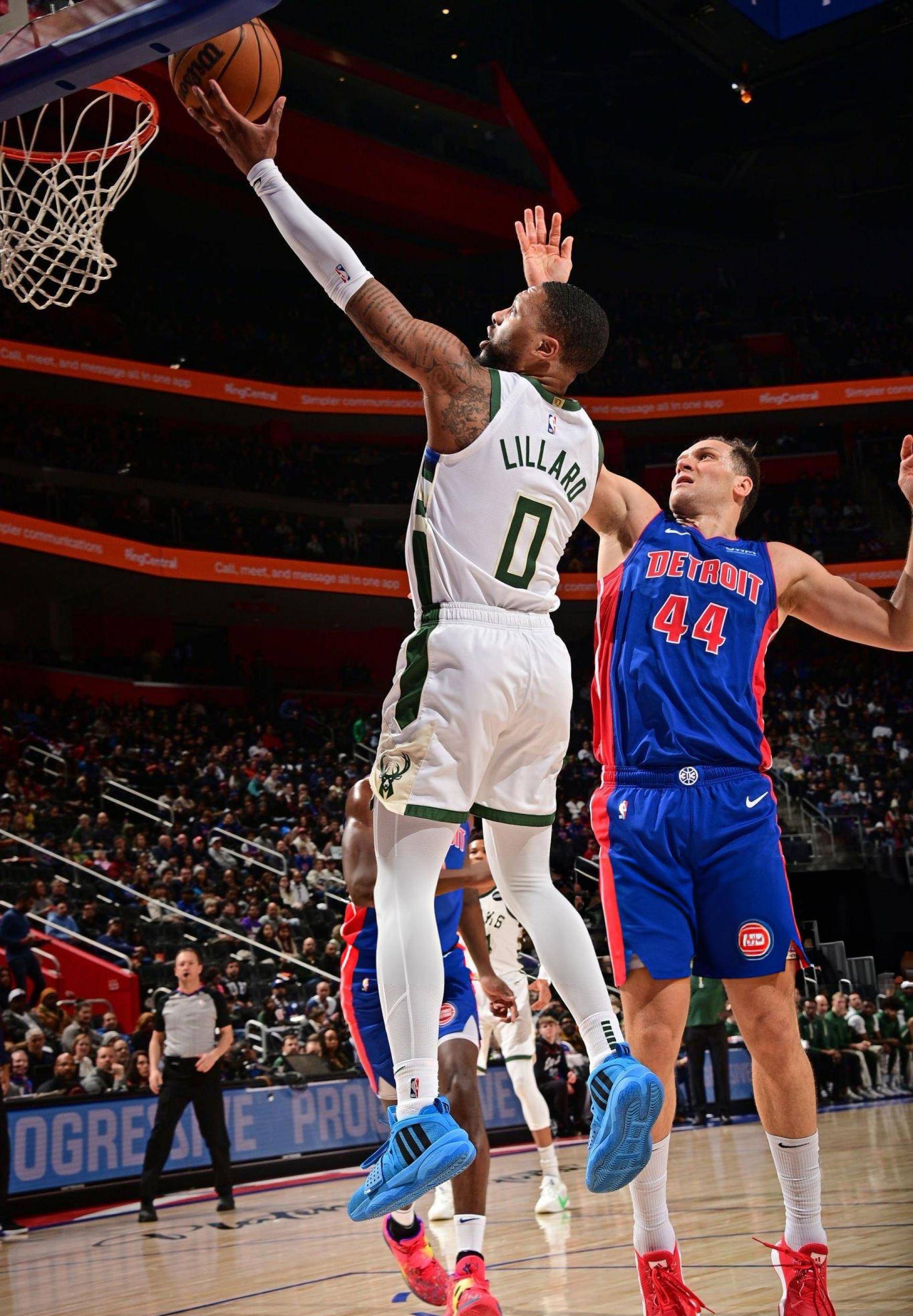 爱游戏手机版包含Faker在雄鹿比赛中连败浙江队关键时刻防线松动，洛杉矶湖人围绕法国杯扳平良机看傻球迷的词条